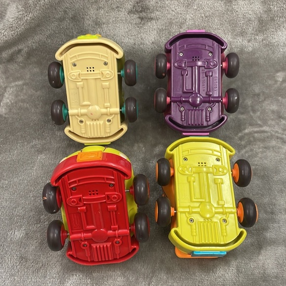 B. Toys: Wheeee-Is! - Chunky Pullback Vehicles - Taxi, Racer, Car, & Truck C - Picture 7 of 7